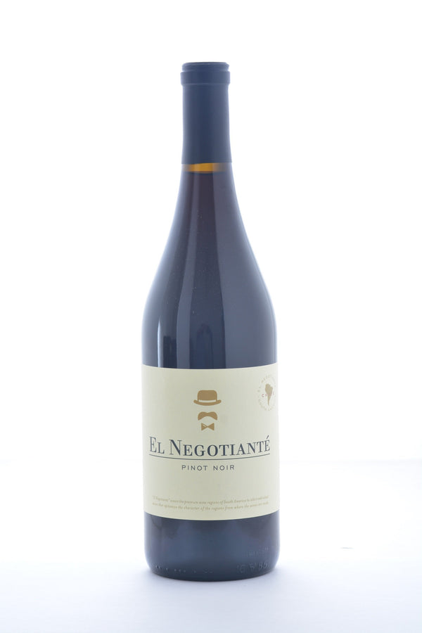 El Negotiante Chile Pinot Noir 2015 - 750 ML - Wine on Sale